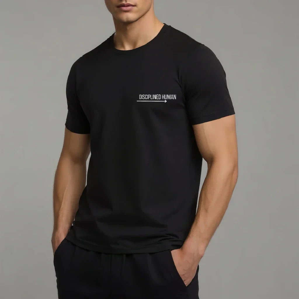 Hombre usando una camiseta